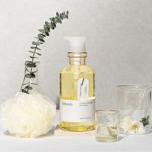 Sesame Moisturizing Body Wash - Cream